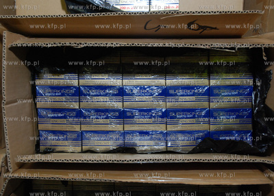 Gdynscy celnicy udaremnili przemyt 8 mln. papierosow...