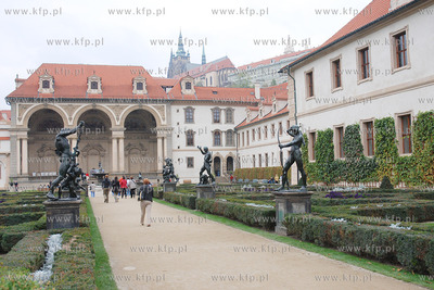 Praga (Czechy). W Ogrodach Senatu Republiki Czeskiej...