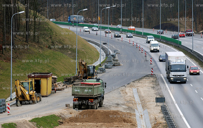 Gdynia. Dobiegaja konca prace przy budowie ostatniego...