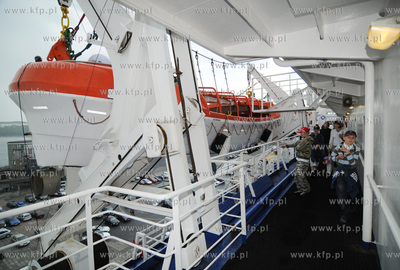 Prom Stena zacumowany przy Skwerze Kosciuszki w Gdyni.
16.06.2008
Fot....