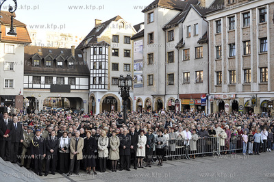 Cialo tragicznie zmarlego, w katastrofie lotniczej...