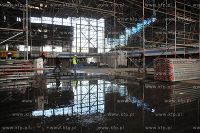 Konferencja prasowa poswiecona dobiegajacemu konca...