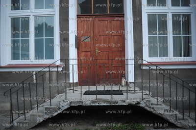 Dzien Wszystkich Swietych w Gdansku. Nz. znicz pod...