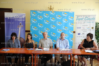 Sopot - Urzad Miasta. Konferencja prasowa inaugurujaca...