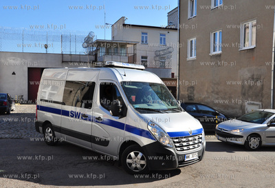 Pojazd konwojowy Strazy Wieziennej w Gdansku sluzacy...