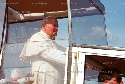 Papiez Jan Pawel II w Trojmiescie Na zdjeciu Ojciec...