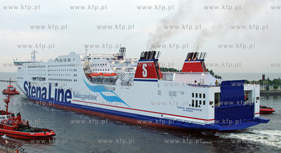 Wyjscie promu Stena Germanica z portu w Gdansku po...