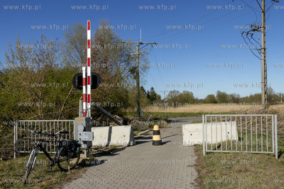 Przejazd kolejowy przy ulicy Przybrzeżnej w Gdańsku....