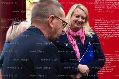 Wystawa #StolenMemory zrealizowana przez Arolsen Archives...