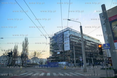 Gdynia. Róg ulic Świętojańskiej z Partyzantów....