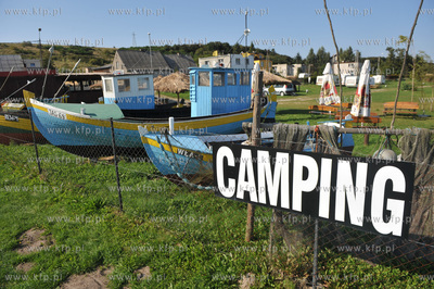 Swarzewo nad Zatoka Pucka. Male molo z zacumowanymi...