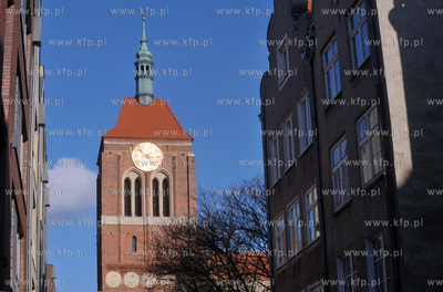 Na wieze kosciola sw. Jana powrocil zrekonstruowany...