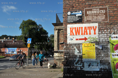 Gdańsk Wrzeszcz. Zakaz plakatowania i plakaty nalepione...