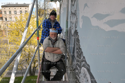 Nowy murales Zolnierze Wykleci autorstwa artystow Rafala...