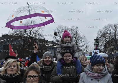 Międzynarodowy Strajk Kobiet. Targ Drzewny w Gdańsku...