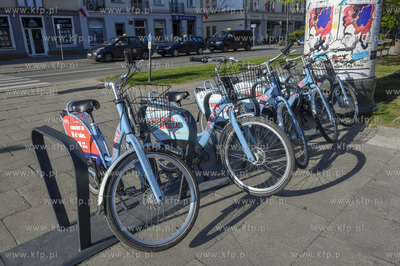 Przystanek reweru metropoliatlego MEVO w Gdańsku na...