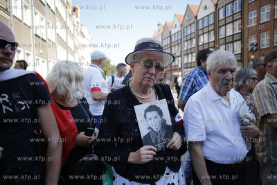 Gdańsk. Uroczystości pogrzebowe Danuty Siedzikówny...