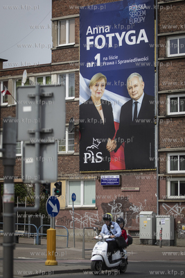 Kampania wyborcza do Europarlamentu. Skrzyżowanie...