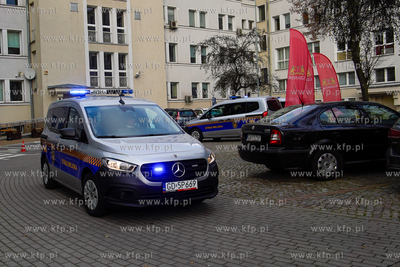 Urząd Miejski w Gdańsku. Przekazanie 3 nowych radiowozów...