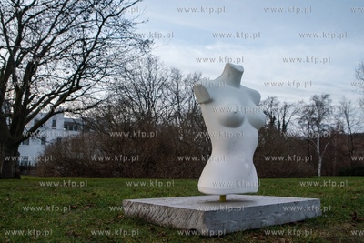 Tajemnicza instalacja przy Promenadzie Królowej Marysieńki...