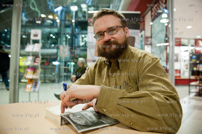 Otwarcie Biblioteki Manhattan w CH Manhattan.
Nz spotkanie...