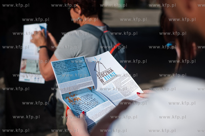 Stocznia Gdanska. Spacer z przewodniczka, bedacy czescia...