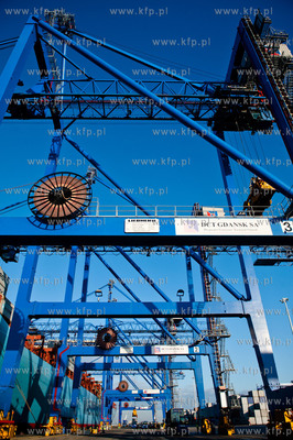 Gdansk. Terminal kontenerowy DCT.
15.12.2011
fot....