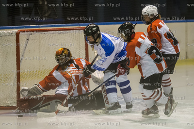 Gdańsk. Oliwa. Mała tafla Hali Olivia. Mecz inaugurujacy...