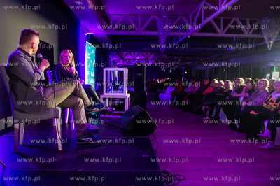 Sopot. Zatoka Sztuki. Charytatywne spotkanie z piosenkarką...