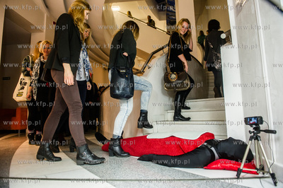 Sopot. Państwowa Galeria Sztuki. V Dwubiegunowe Międzynarodowe...