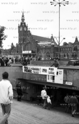 Gdansk, wejscie do tunelu prowadzacego pod ul. Podwale...