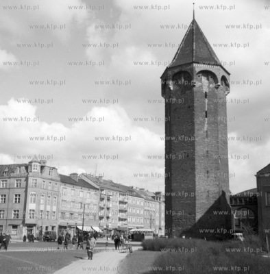 Skwer na ul. Podwale Staromiejskie pomiedzy ul. Szeroka,...