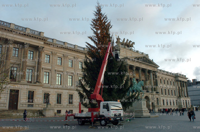 Na Placu Zamkowym w Braunschweigu /Niemcy/, ustawiono...
