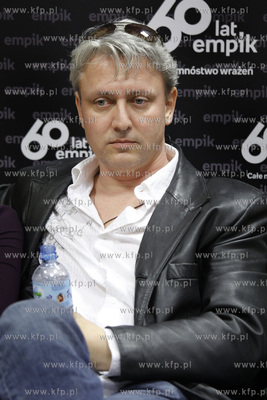 Galeria Baltycka. Spotkanie w EMPIK-u,  z aktorami...