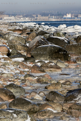 Mrozny poranek w Gdyni Orlowie. Nz. widok na Gdynie...
