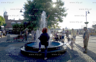 UstkaPlaza i promenada nadmorska w Ustce.02.07.2010...