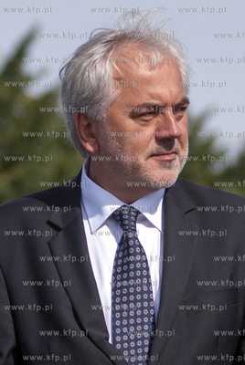 Port wojenny w Gdyni-Oksywiu. Wodowanie monety NBP...