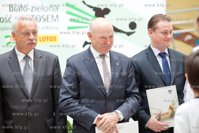Bytow. Wystartowal program Bialo-zielona przyszlosc...