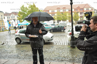 Slupsk. Kandydat na posla z list KWW Kukiz'15 Radoslaw...