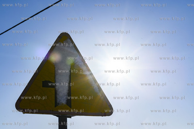 Zima we wsi Dobrzewino na Kaszubach w powiecie wejherowskim....