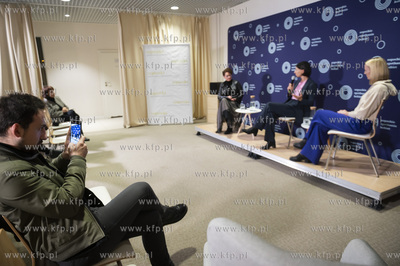 Sopoteka. Sopockie Spotkania Kobiet.  W spotkaniu uczestniczyly:...