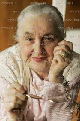 Lucyna Legut - Lucha - aktorka, malarka, pisarka. Na...