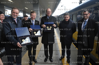 Oficjalne uruchoinienie nowej trasy kolejki SKM Gdansk...
