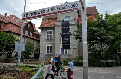 Wrzeszcz. Portest mieszkańców ul. Bohaterów Getta...