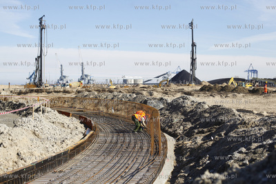 Uroczystosc wmurowania kamienia wegielnego pod budowe...