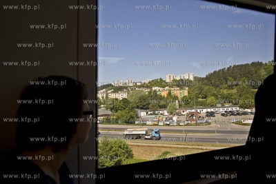 Przejazd i prezentacja składu PKM ze stacji Niedźwiednik...