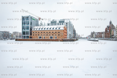 Zima w Gdańsku. Wyspa Spichrzów.
09.02.2021
fot....