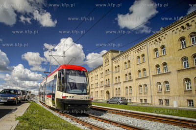 Tramwaj PESA 120NAG SWING na Podwalu Przedmiejskim...