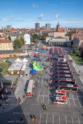 Targ Węglowy w Gdańsku. Piknik rodzinny podczas którego...