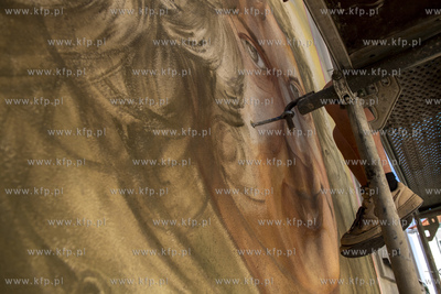 Gdańsk. Podwale Staromiejskie. Trwają prace nad muralem...